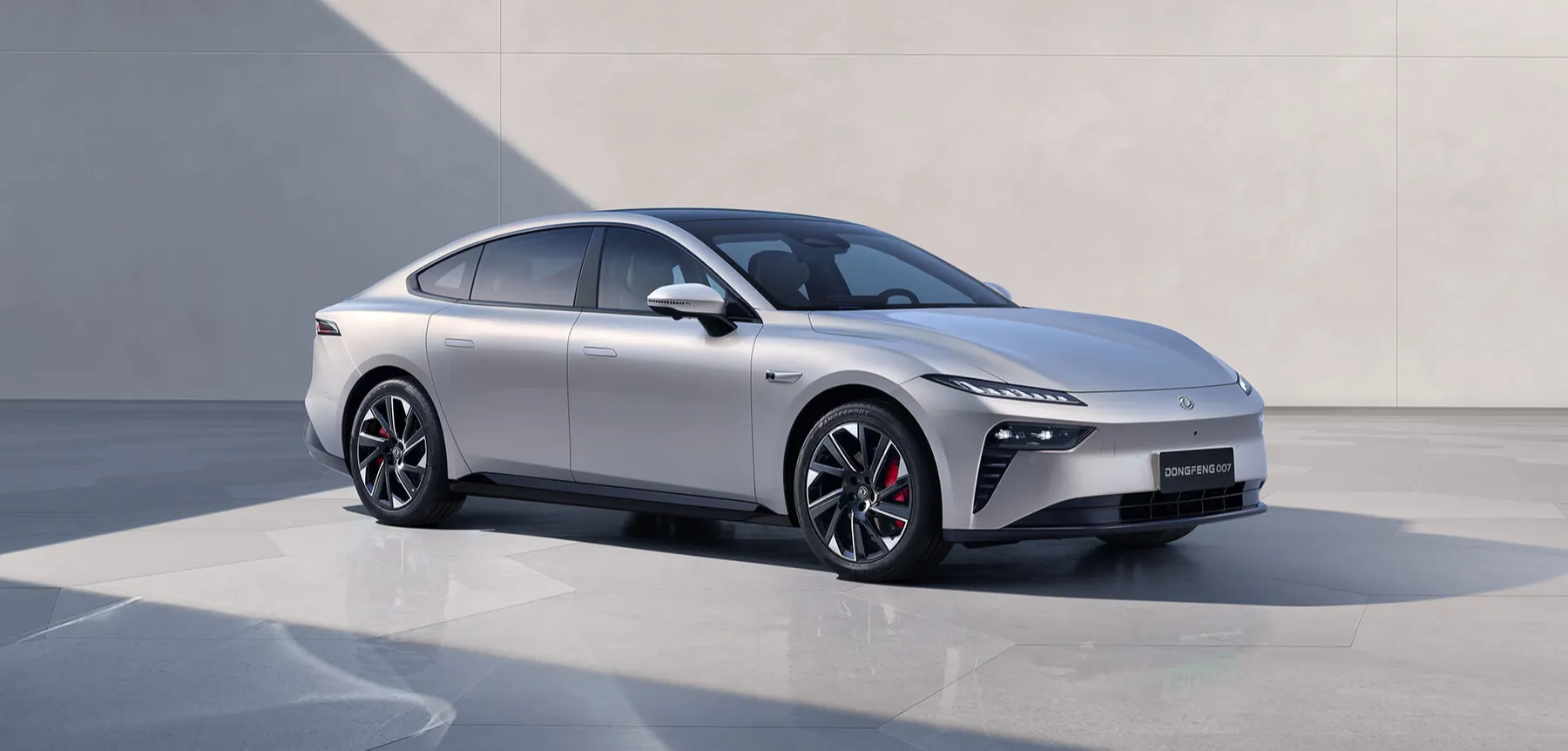 Dongfeng Eπ 007 EV vista principal