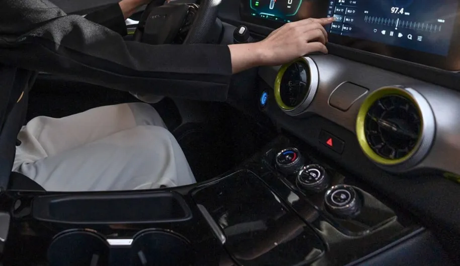 Interior del Friday PHEV