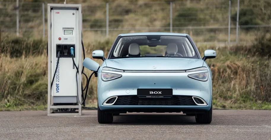 Dongfeng BOX 01 EV 430 en entorno urbano