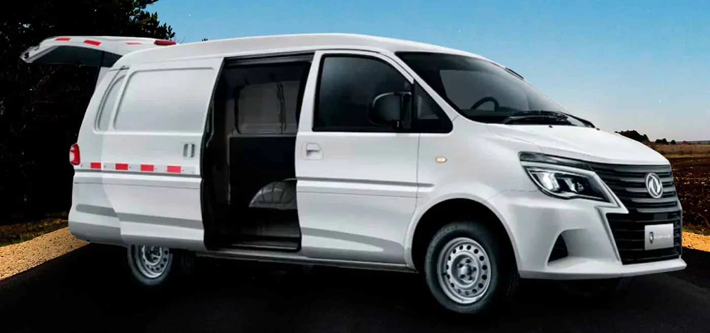 Detalle interior de la Van M5 EV 400