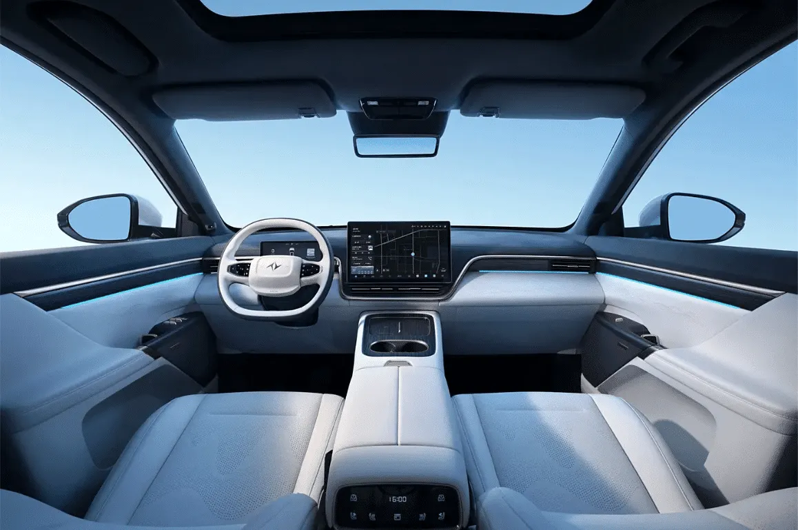 Interior del Dongfeng Eπ 008 PHEV