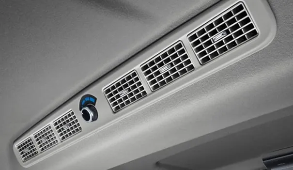 Interior del Dongfeng Microbus M5 EV 400